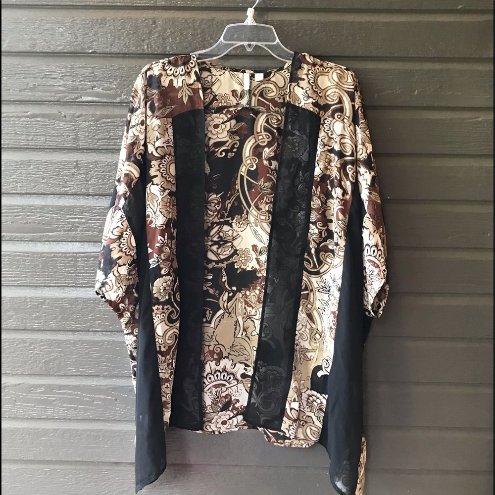 Kimono ~ shades of brown, tan, and black. O